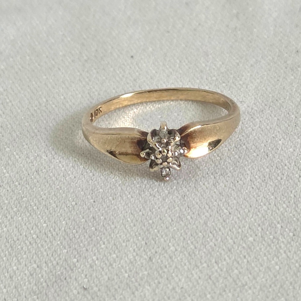 Vintage 10K Yellow Gold Diamond Starburst Cluster Ring Size 6.5